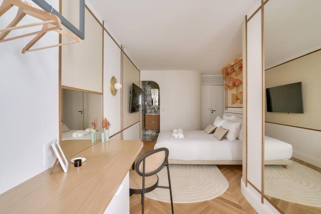 Amazing For 6 In The Center Of Apartment Paris