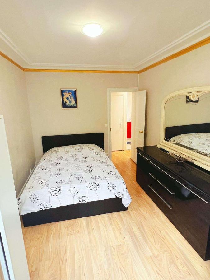 Cozy Haven Near Place De Nation Apartment *
