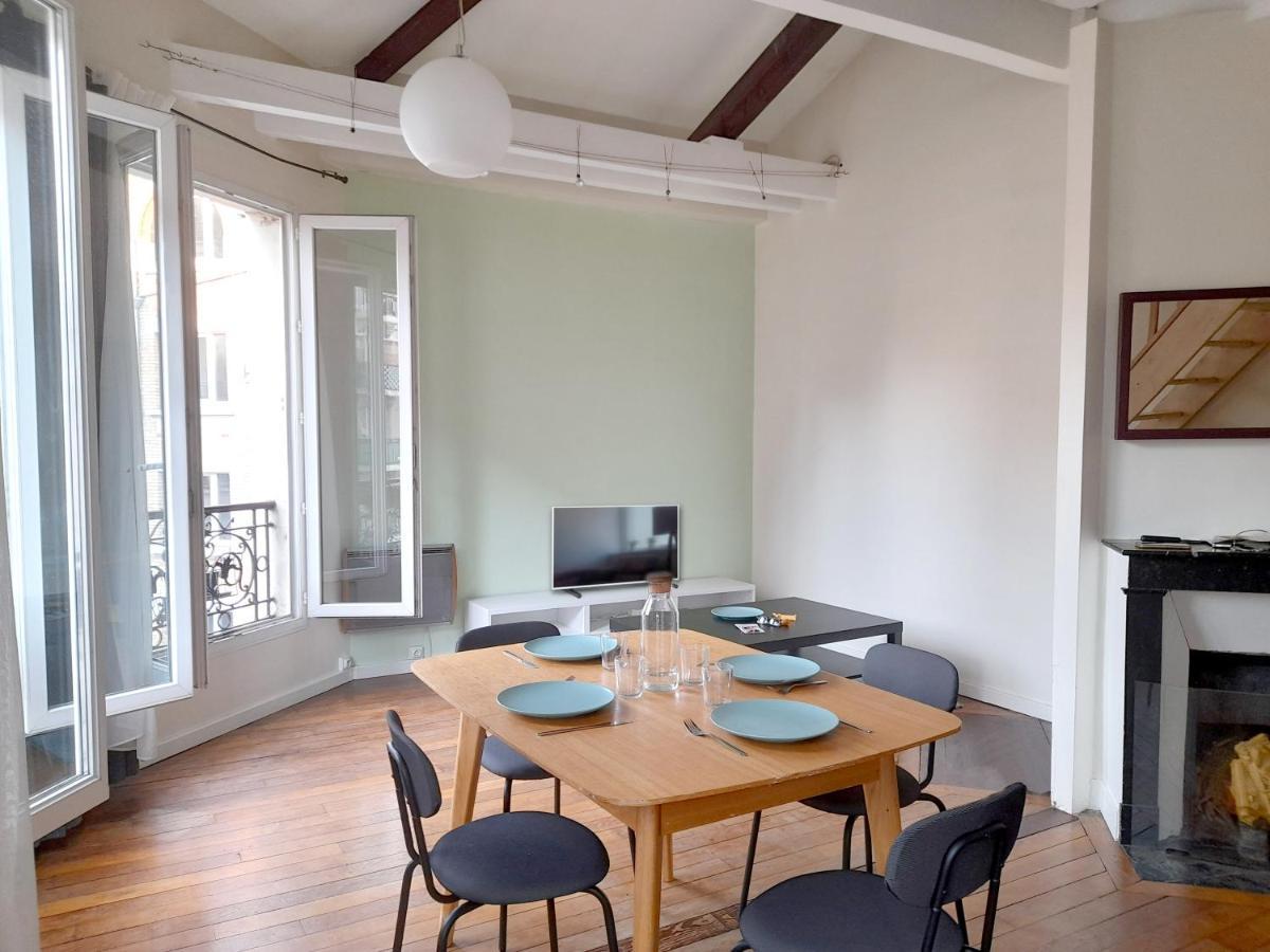 Séjour chez l'habitant Un Typique Parisien / A Typical Parisian