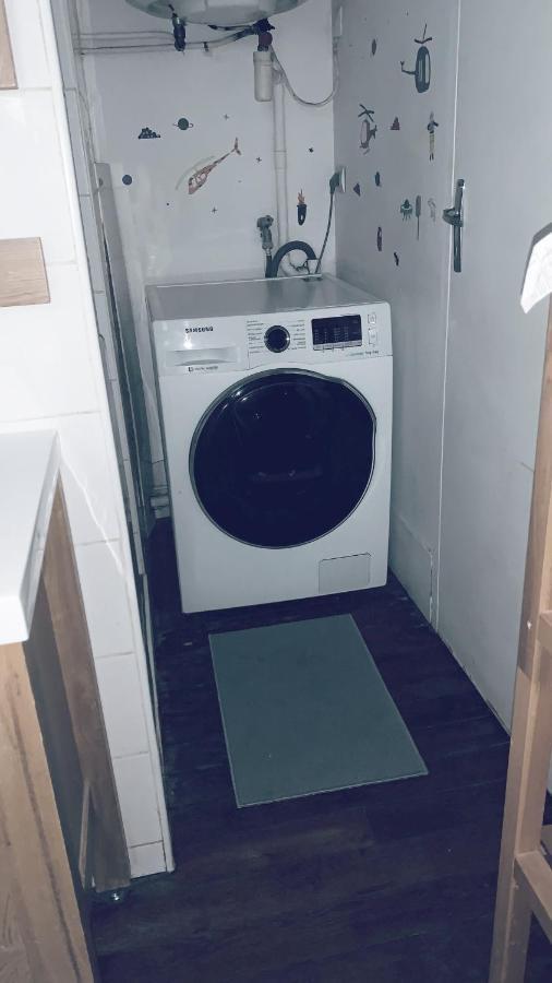Un Typique Parisien / A Typical Parisian Séjour chez l'habitant