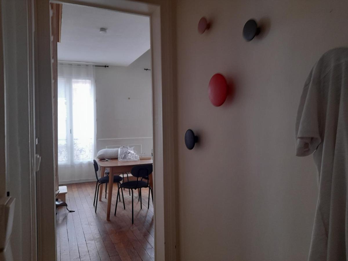 Un Typique Parisien / A Typical Parisian Séjour chez l'habitant *