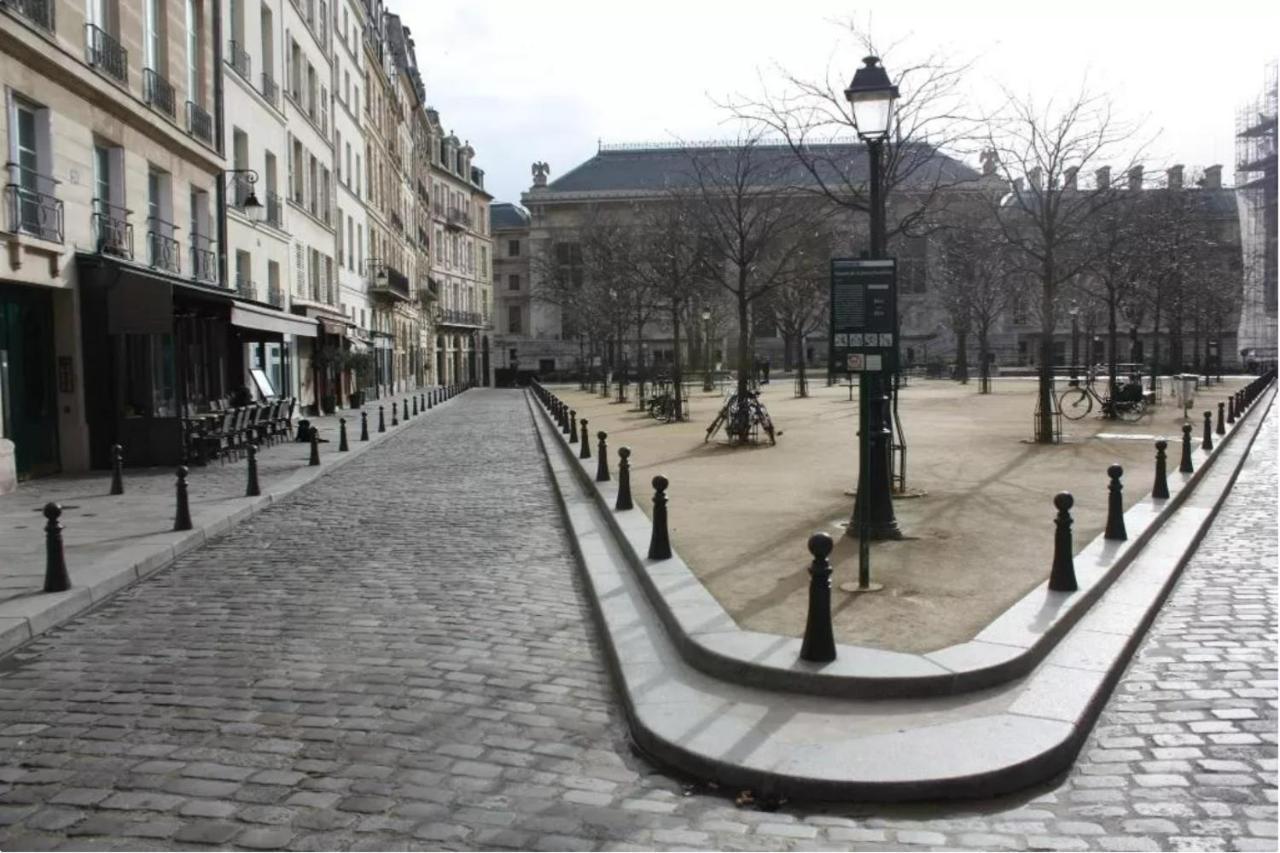 Apartment Unforgettable In The Heart Of Paris