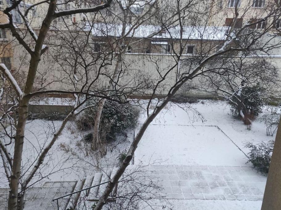 Studio Calme Et Lumineux, Parking Disponible, 100m De Nation * Paris