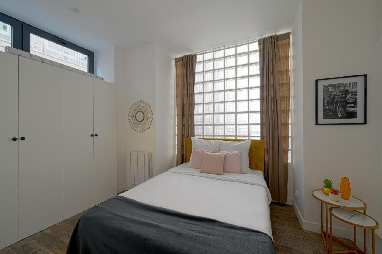 Huge 2 Floor With Theatre Appartement