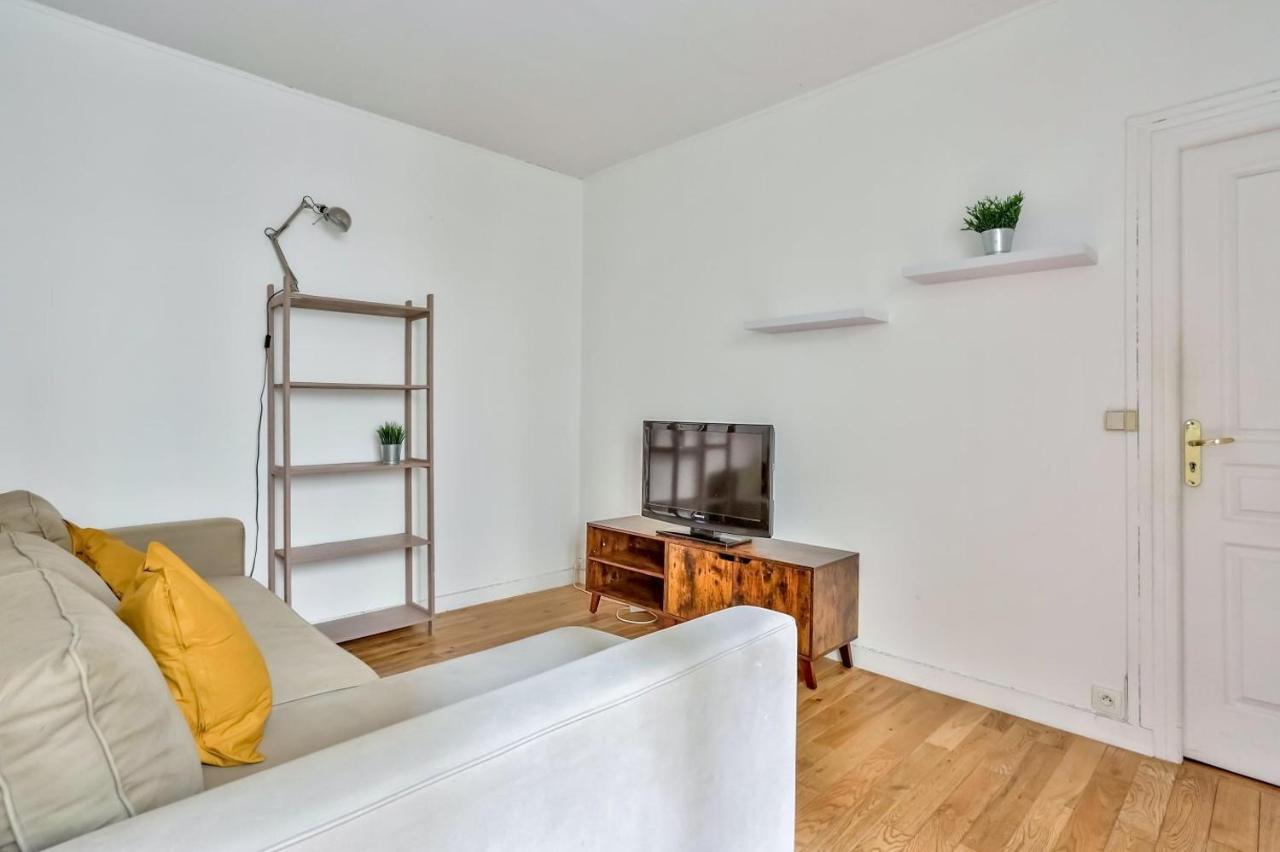 Apartment Quartier Pigalle Free Netflix