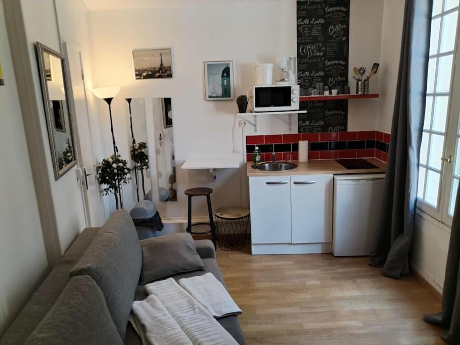 Rue De La Sante Apartment *