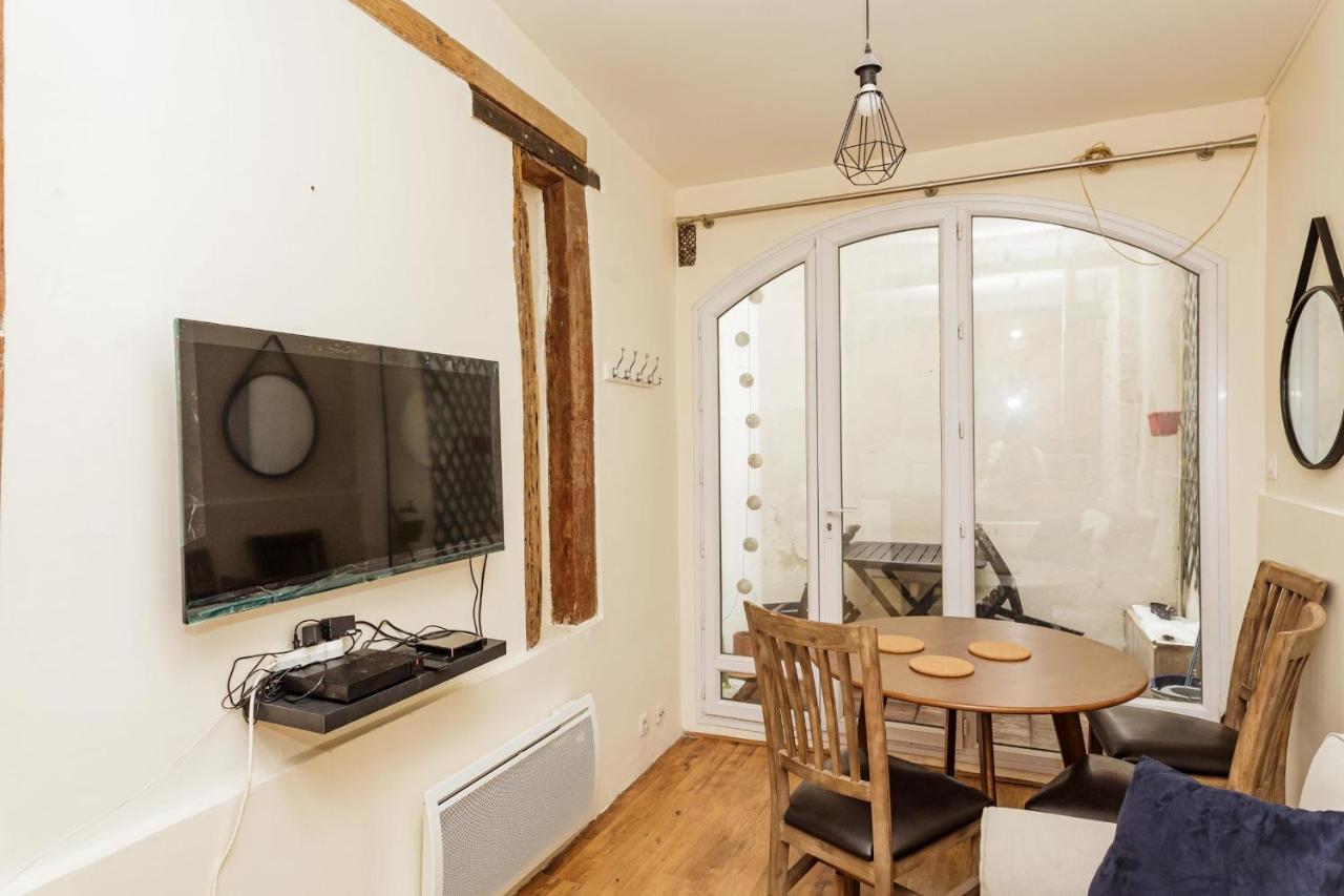 Charming With Terrace In The Heart Of The 17th * Paris