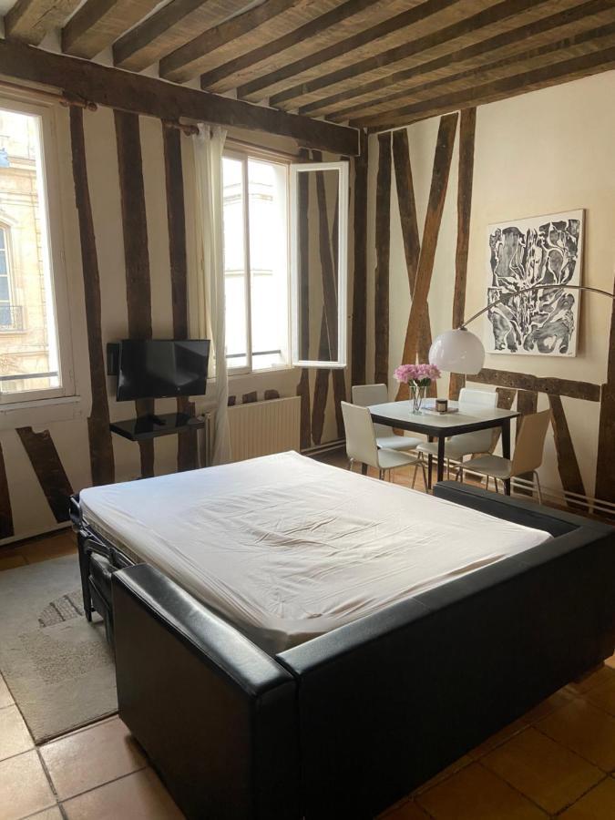 Apartment Rue Montorgueil Paris