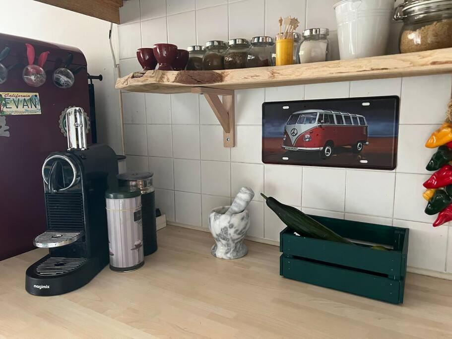 Grand Avec Balcon Et Parking Gratuit Sur Place Appartement Paris