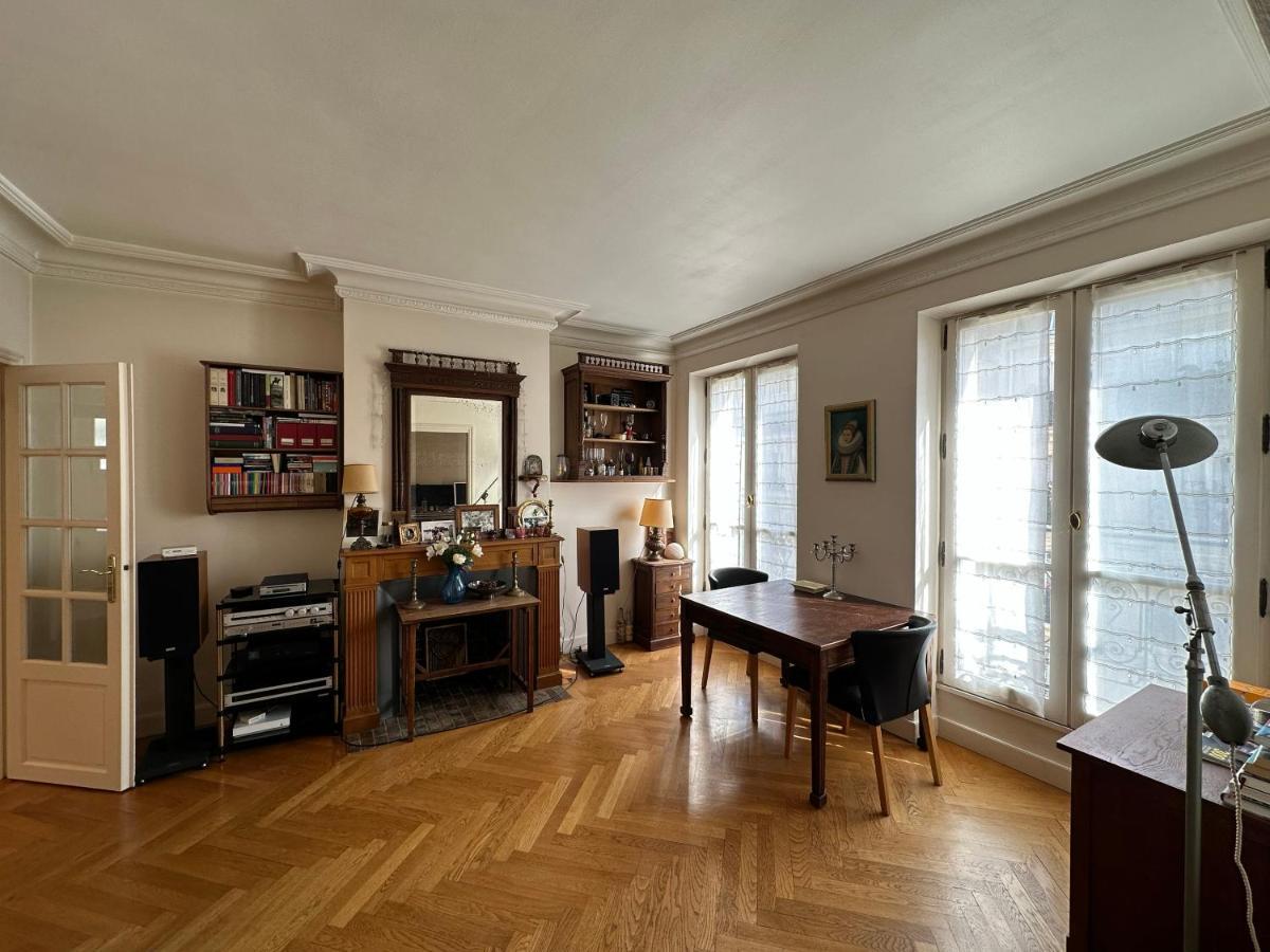Apartment 70 Sqm In 75008 Paris