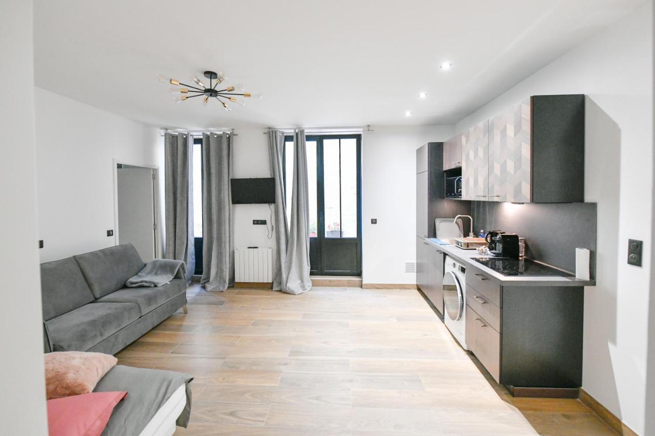 Le Charme De Montmartre - Patio Prive-sacre-coeur - Parking Gratuit - Metro Anvers Appartement
