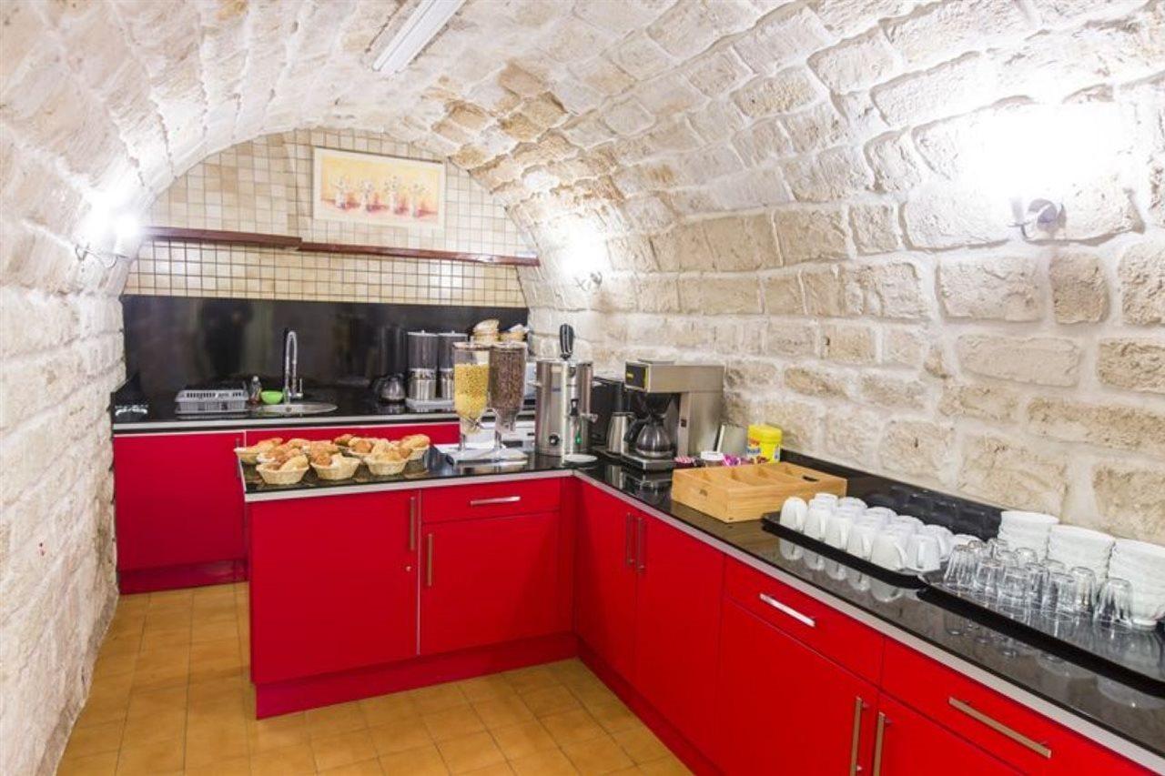 Hipotel Père-lachaise République Hotel Paris