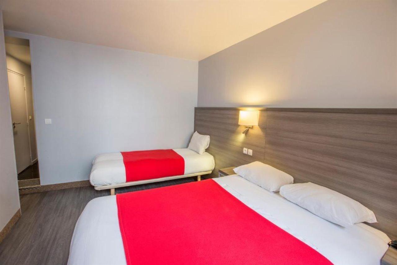 Hipotel Père-lachaise République Hotel 3*