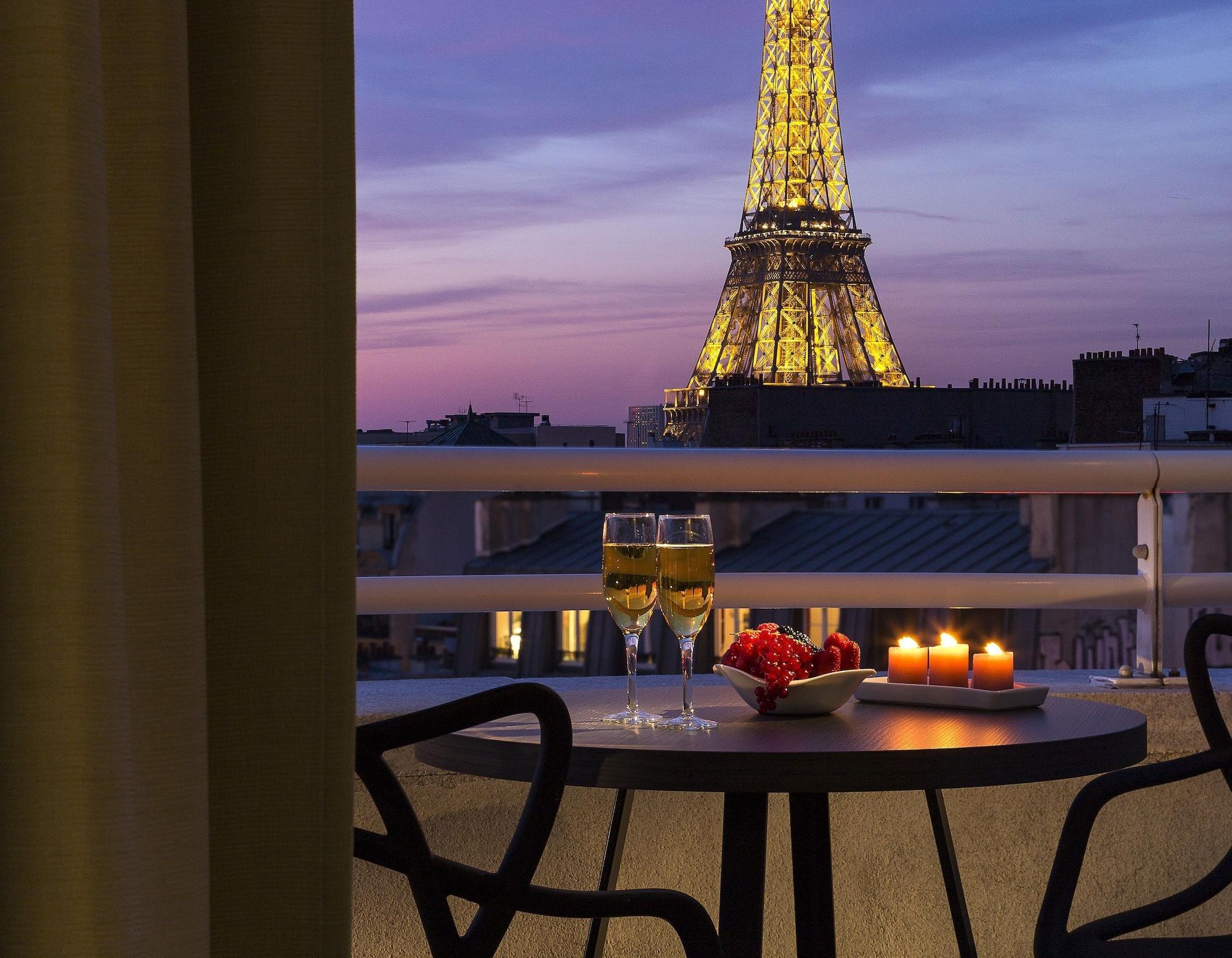 Aparthotel Citadines Tour Eiffel 4*