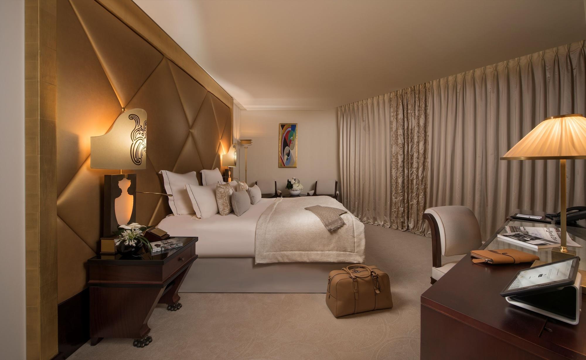 Barriere Fouquet's Hotel Paris