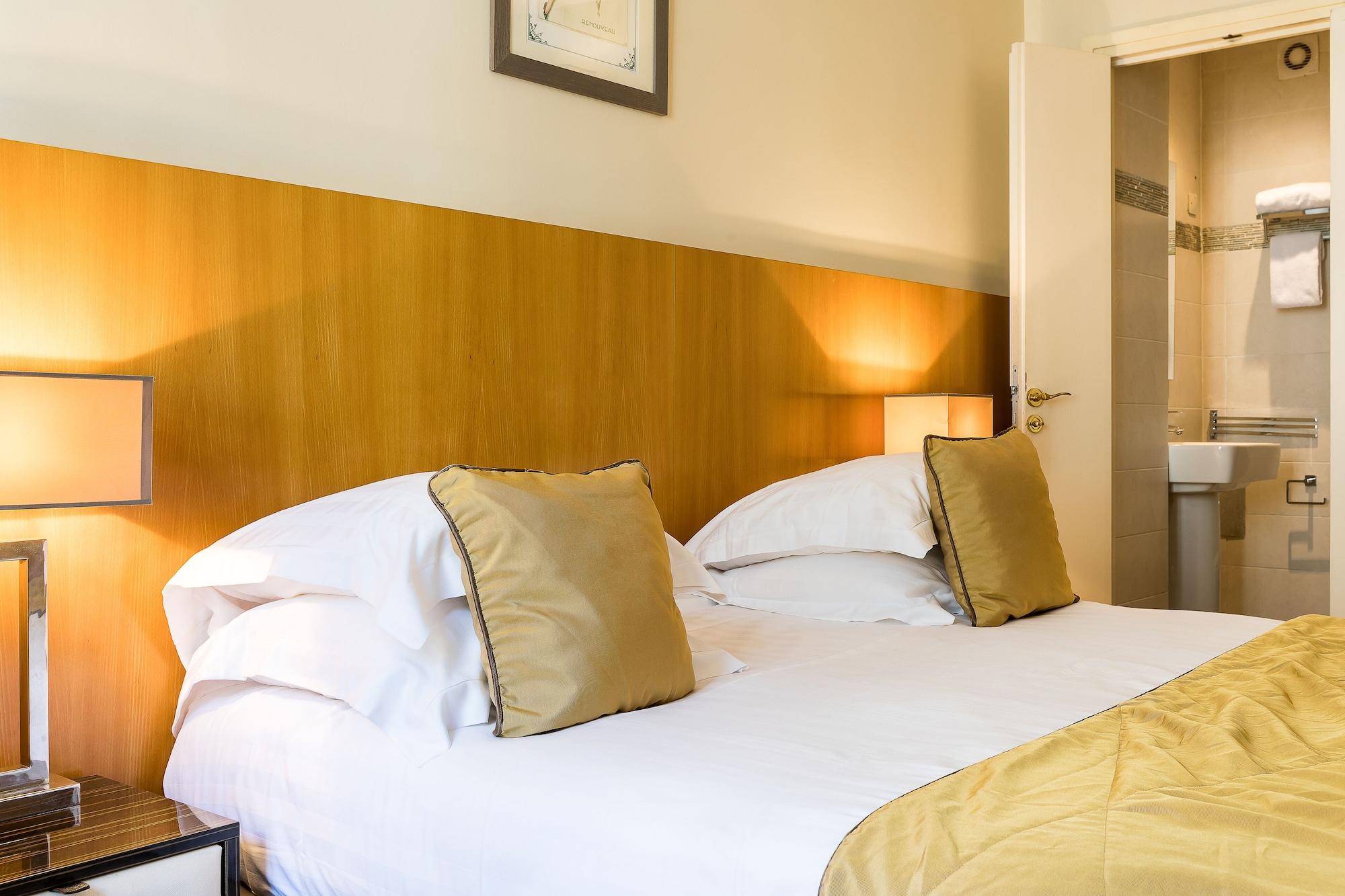 Boronali Hotel 3*
