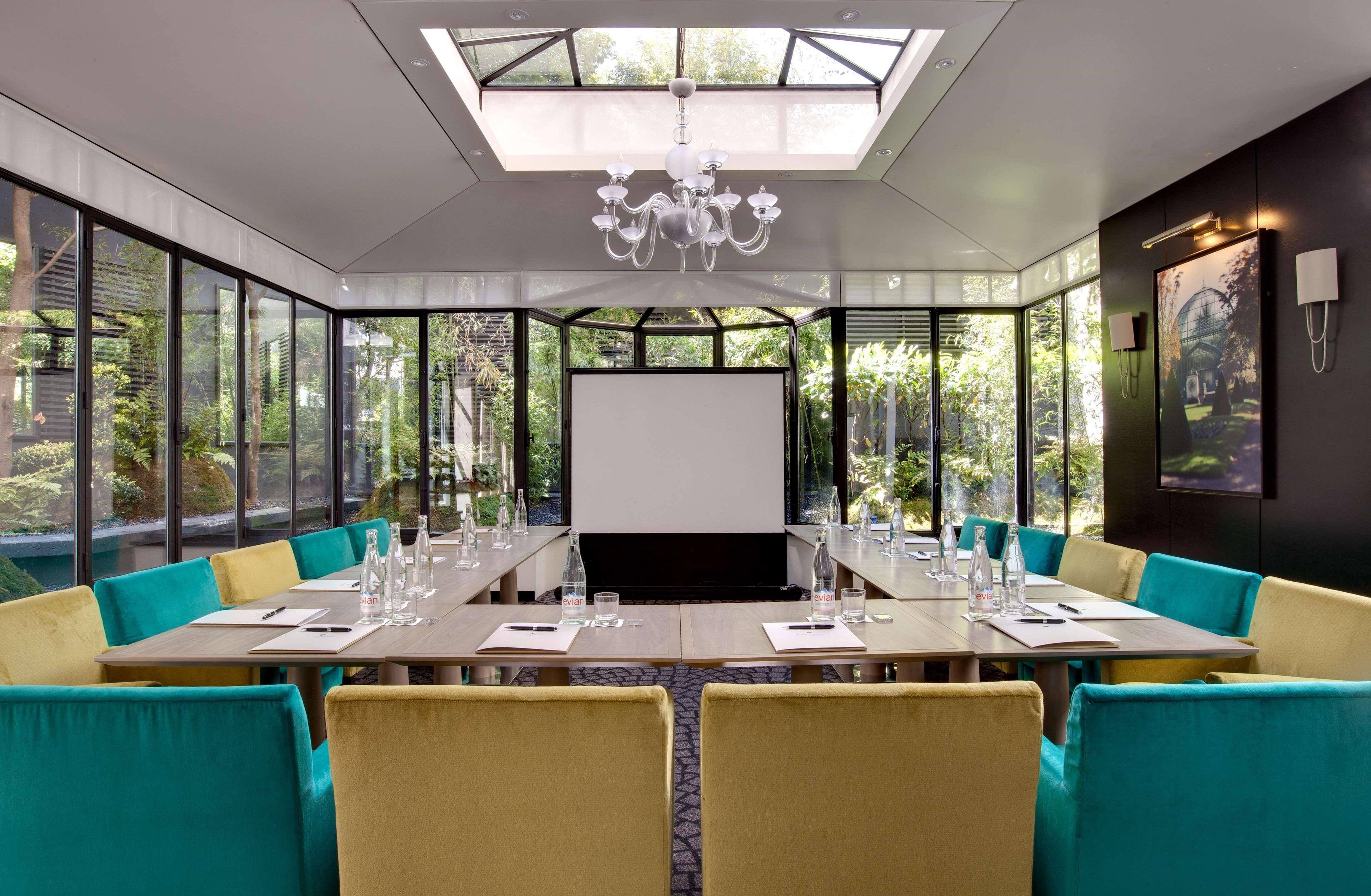 Etoile Maillot Hotel 4*