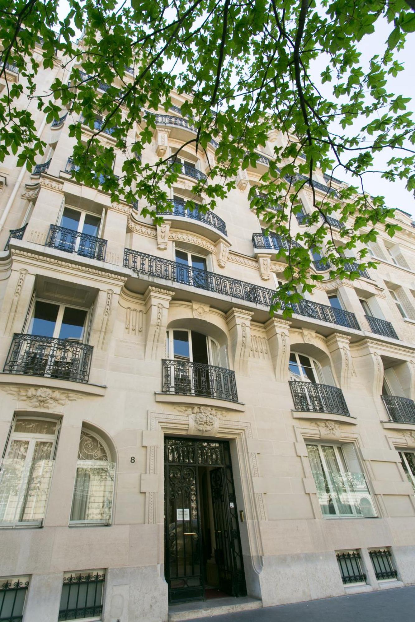 Charles Floquet Aparthotel 3*