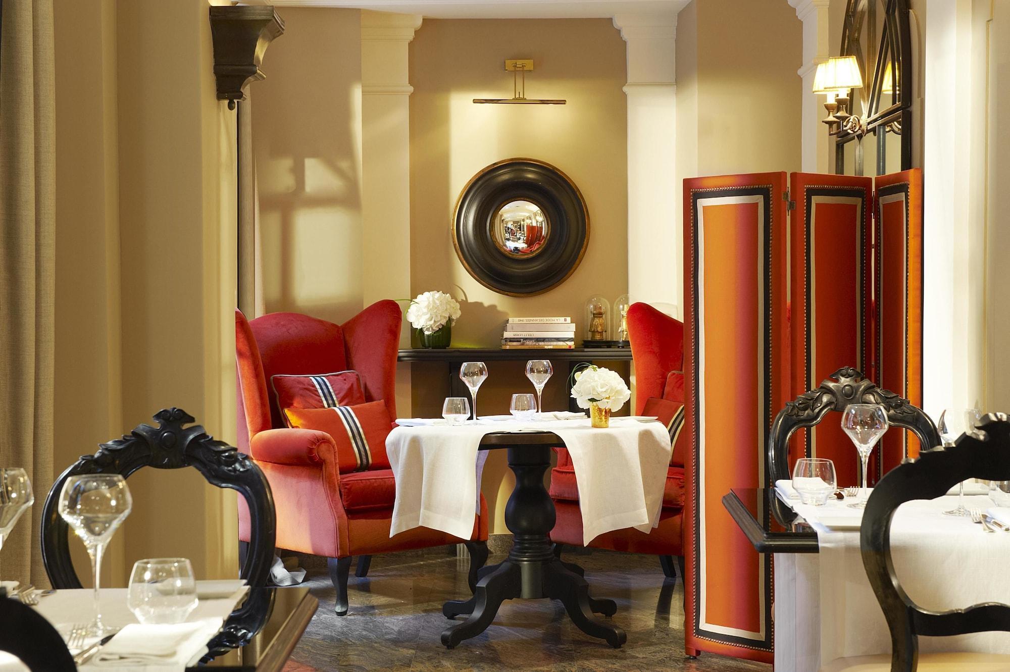 Castille Hotel