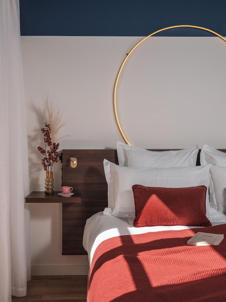 Seven Hotel