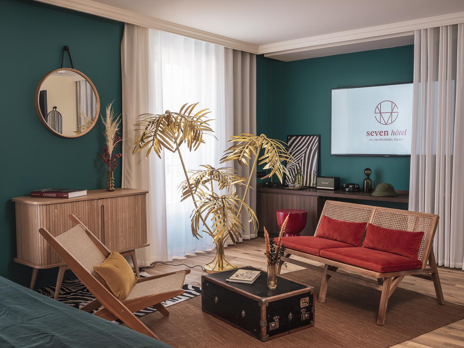 Hotel Seven 4*