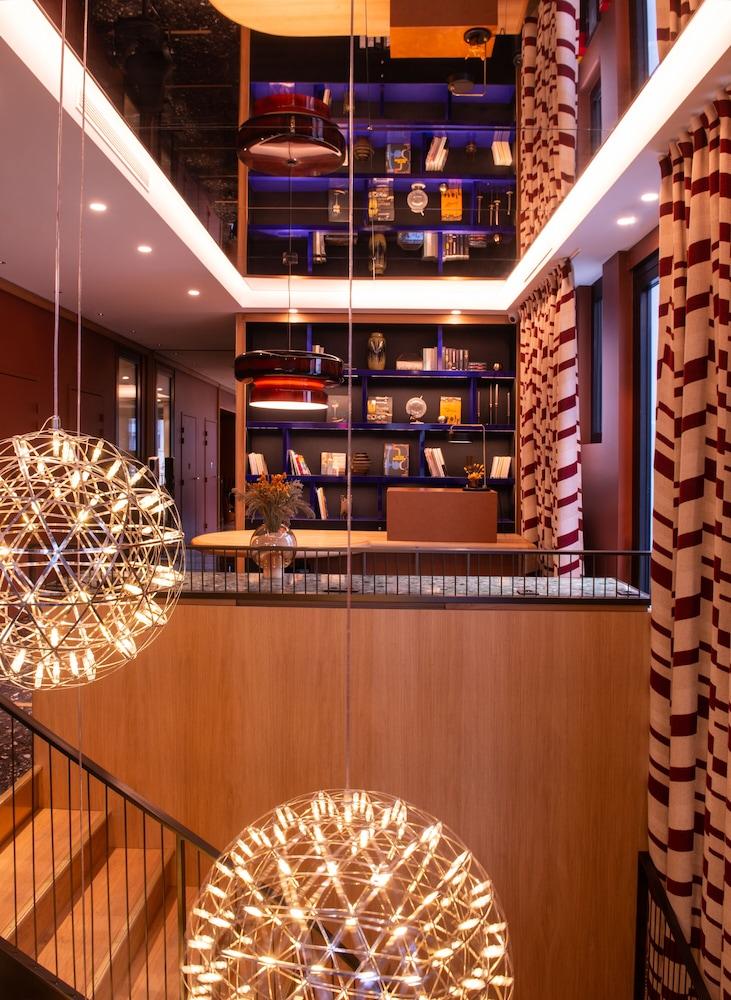 Yllen Eiffel Hotel Paris