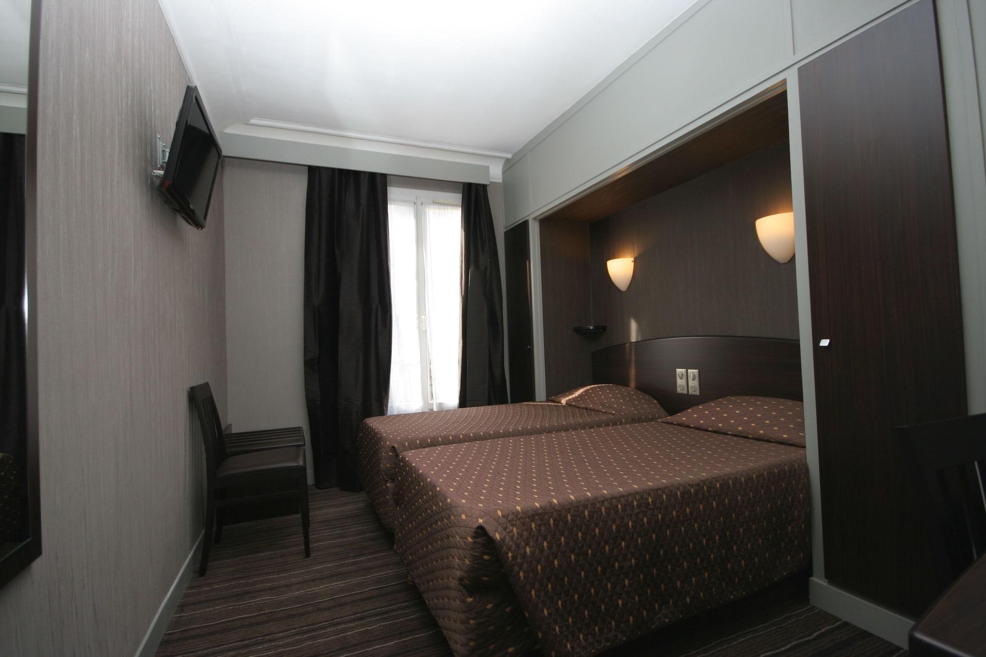 Victor Masse Hotel 2*