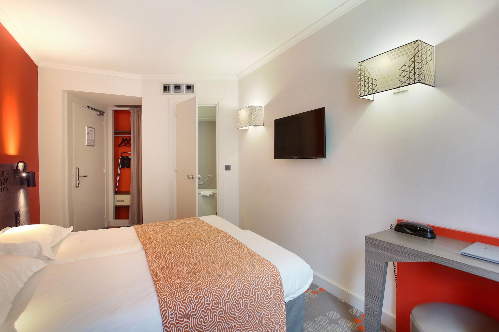 Hotel Eiffel Capitol 3*