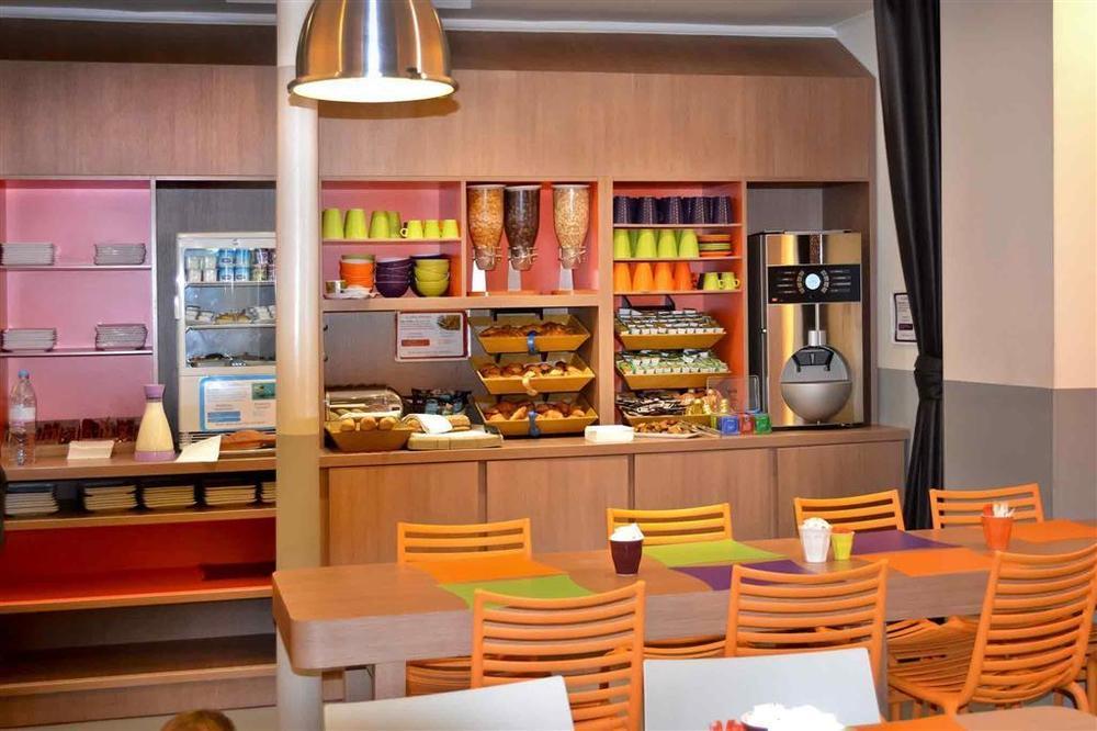 Hotel Ibis Styles Cadet Lafayette Paris