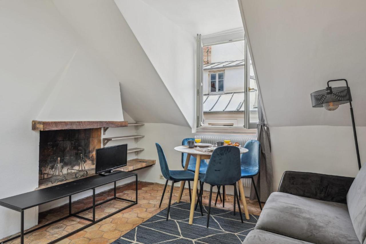 Appartement In The Heart Of Latin Quarter Paris