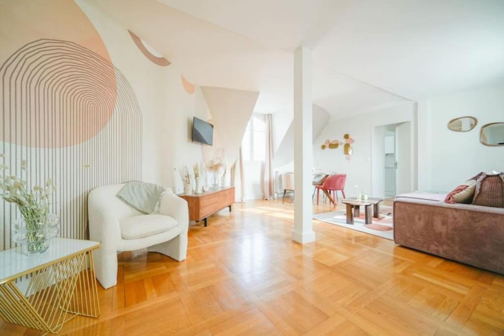 Haussmannien 16eme Arrondissement - Ii Apartment