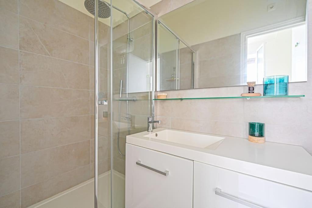 Radiant Flat - Spacious Studio - Marais Apartment