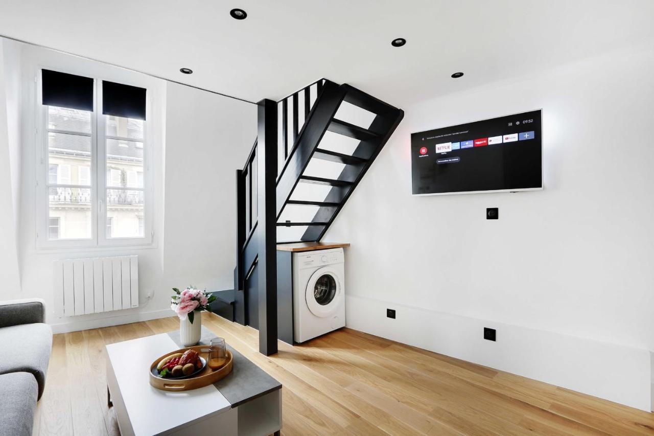 Apartment Cosy Renovated 1bdr On Rue Des Archives Marais Clim 5 Paris
