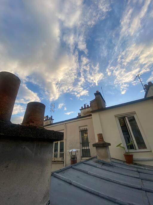 Loft Sous Les Toits En Plein Coeur De Montmartre! Apartment