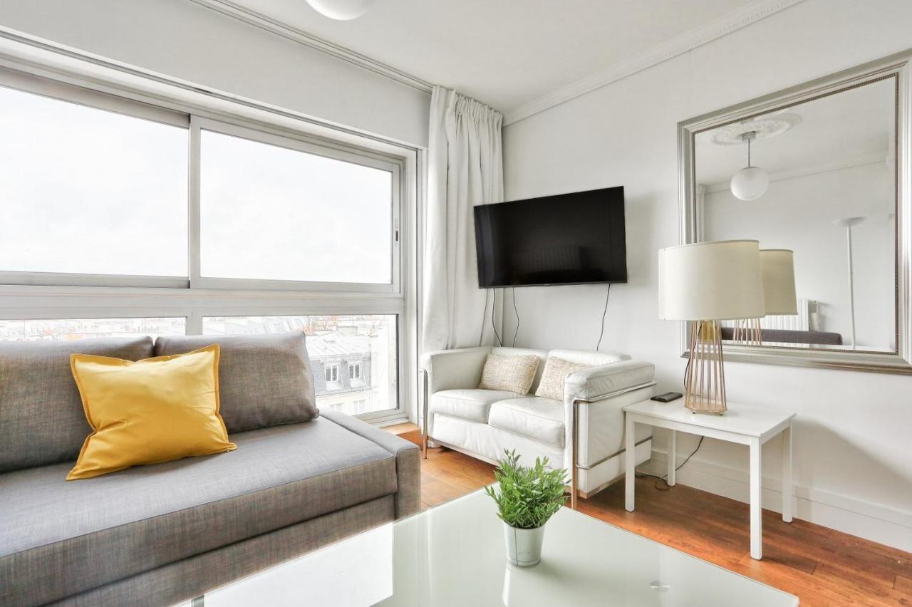 - Quartier Montmartre Free Netflix Apartment