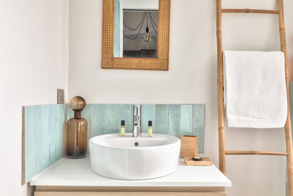 Cozy And Practical In The 10th Arrondissement