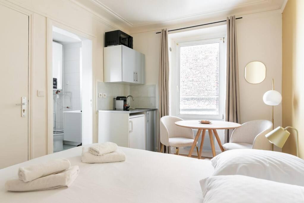 Boulevard Voltaire - Golden - Ii Appartement Paris