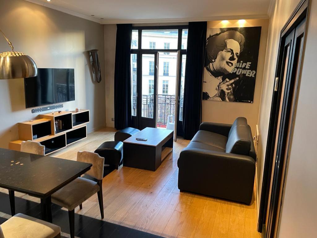 Fabulous In Heart Of Apartment