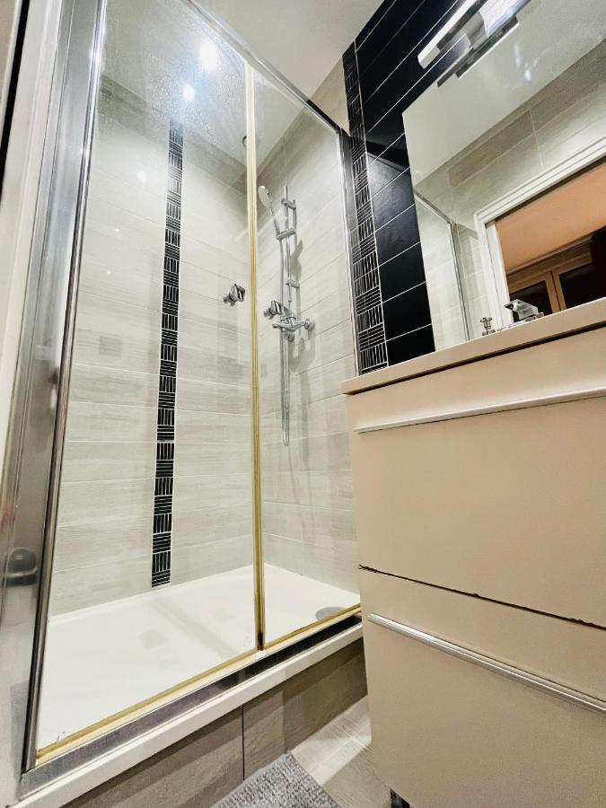 Dream Dwell Paris-chic Flat In The Heart Of Marais Near Pompidou Centre Apartment *