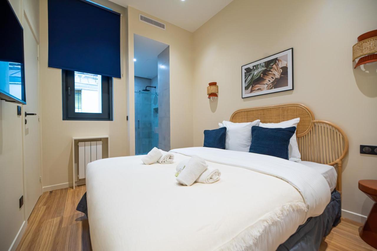 Apartment Loft In Canal Saint Martin Paris