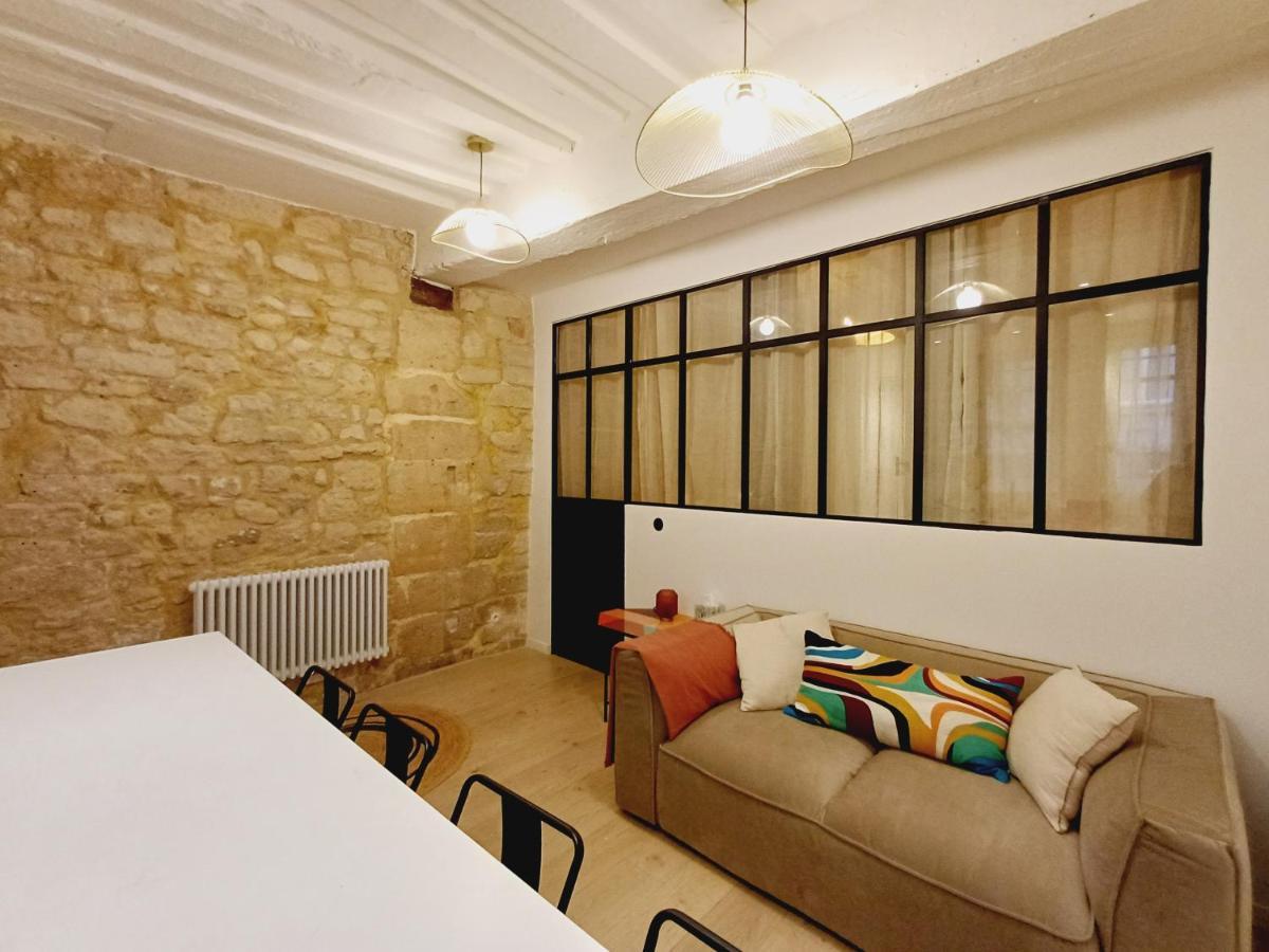 Happy - De Le Marais Apartment *
