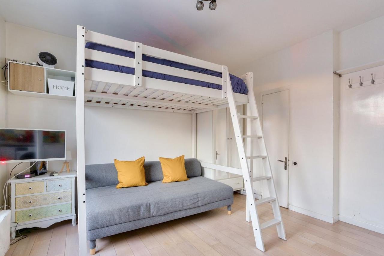 - Quartier Tour Eiffel 3 Free Netflix Apartment
