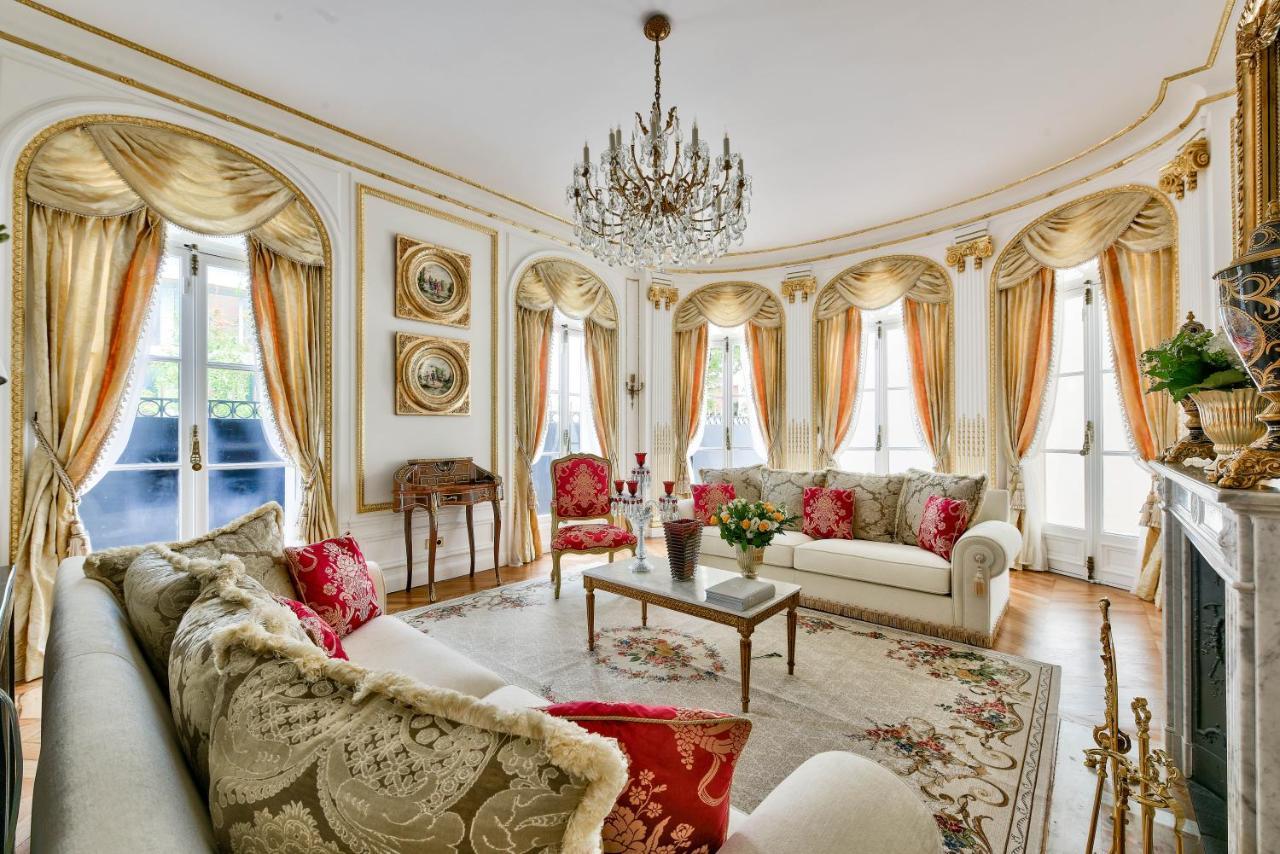 Luxury House In * Paris