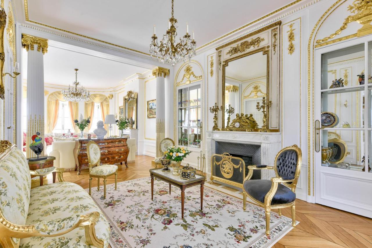 Luxury House In Paris