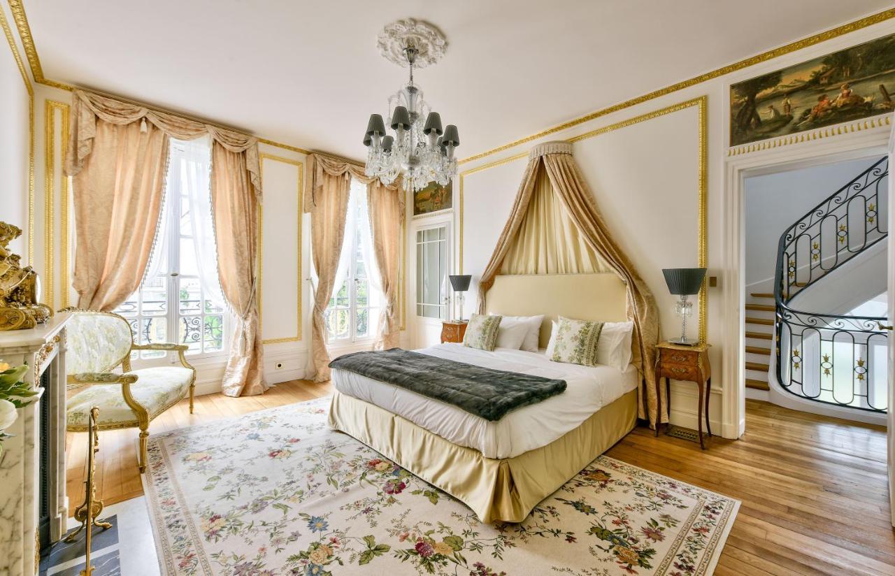 Luxury House In Paris