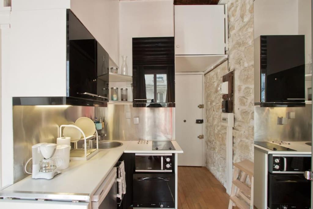 Authentic Marais Apartment