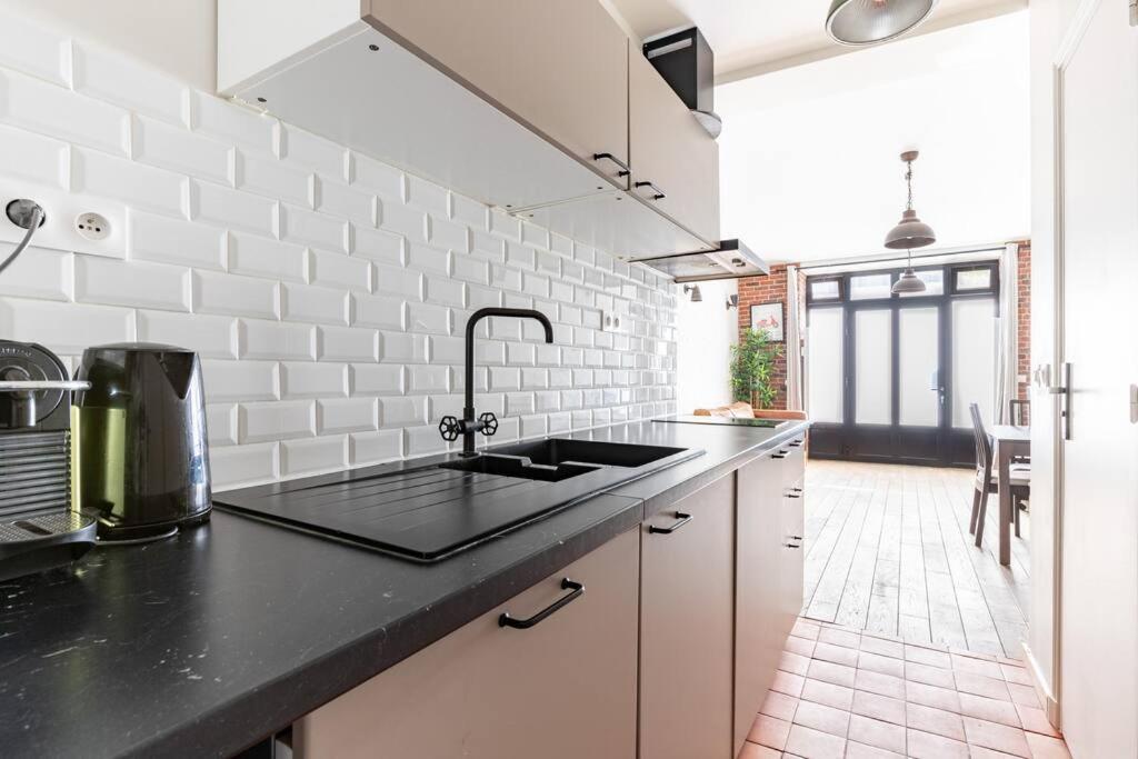 Aqueduc/la Fayette : Magnifique Appartement Paris