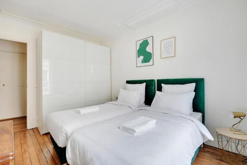 Elegant Parisian Flat - Monceau Appartement