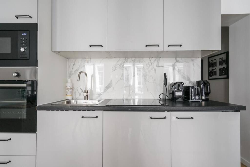 Grand Boulevard 12 : Cosy 1br- 4p Apartment Paris