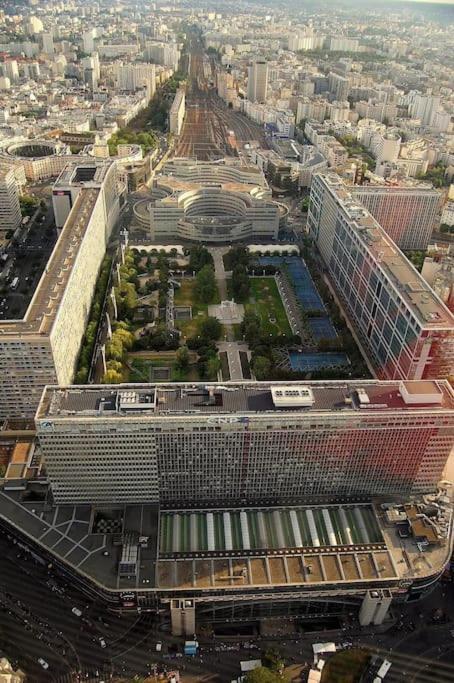 Sur Les Hauteurs De Montparnasse *